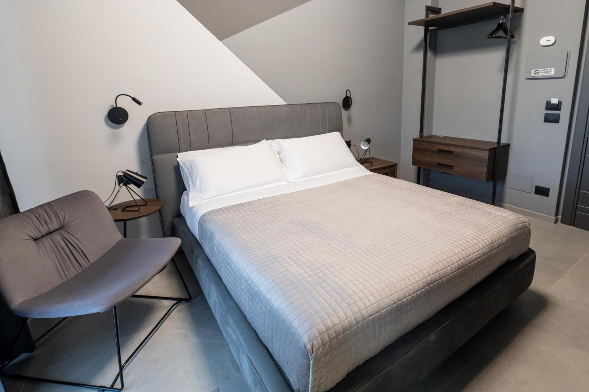Mia Rooms B&B 밀라초 외부 사진